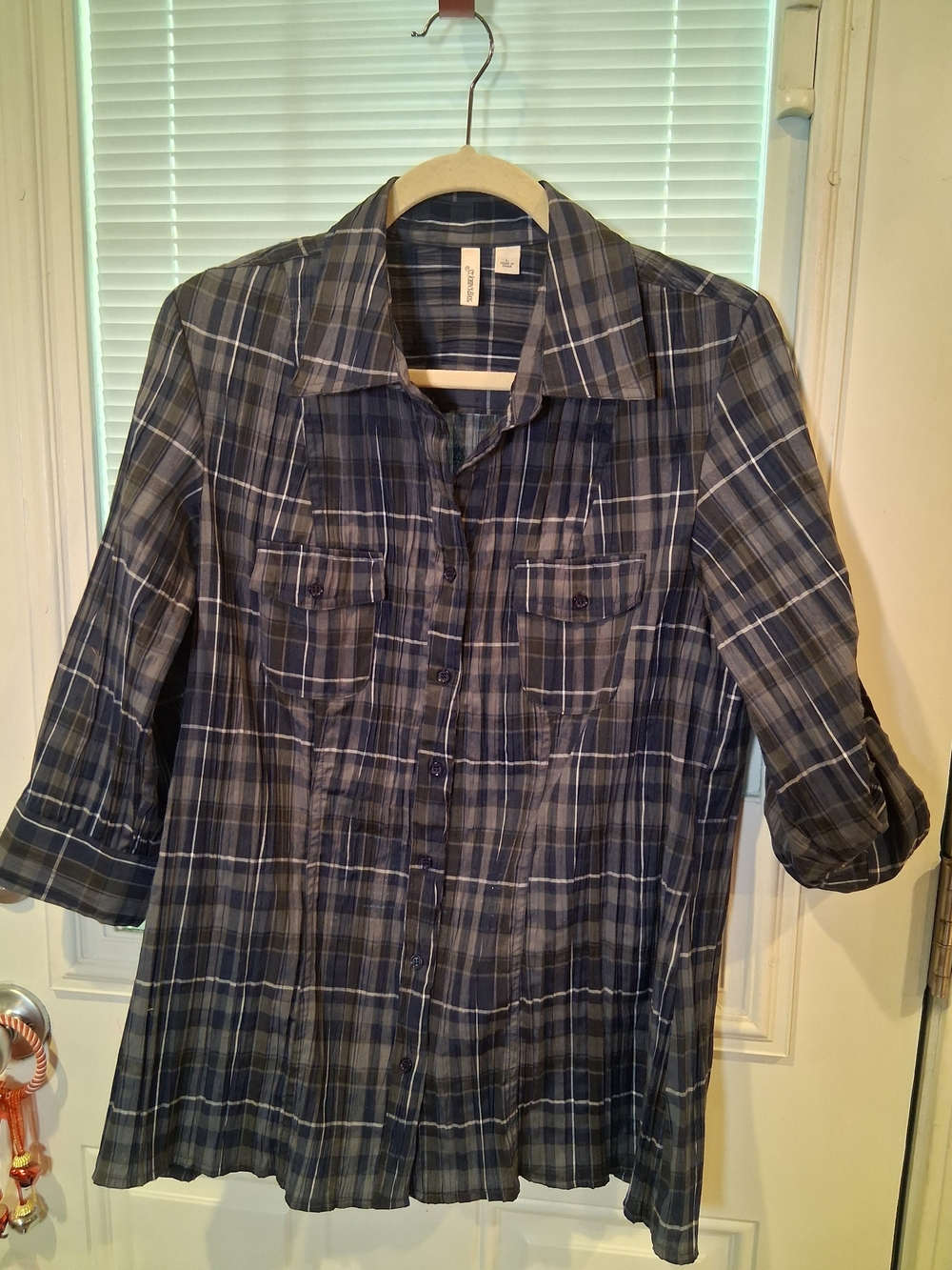 sku014 St. John's Bay Ladies Navy and White,Grey & White Plaid Button-Down Shirt